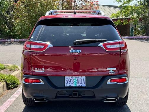 Deep Cherry Red Crystal Pearlcoat 2017 Jeep Cherokee Latitude