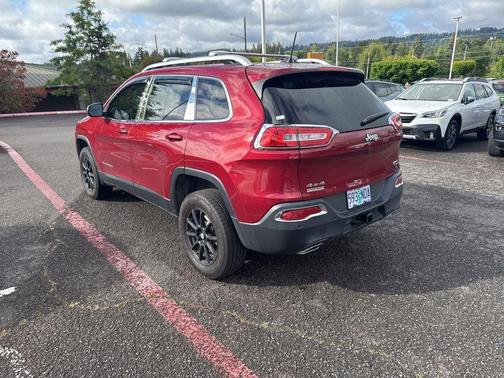 Deep Cherry Red Crystal Pearlcoat 2017 Jeep Cherokee Latitude