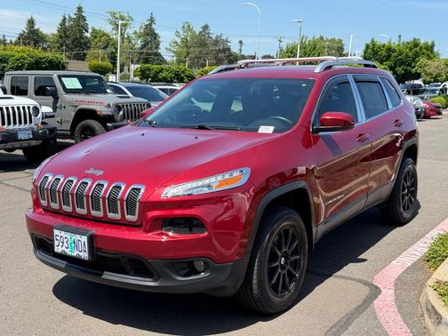 Deep Cherry Red Crystal Pearlcoat 2017 Jeep Cherokee Latitude