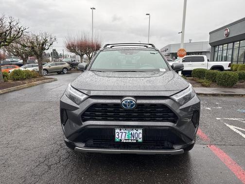 2022 Toyota RAV4 Hybrid SE