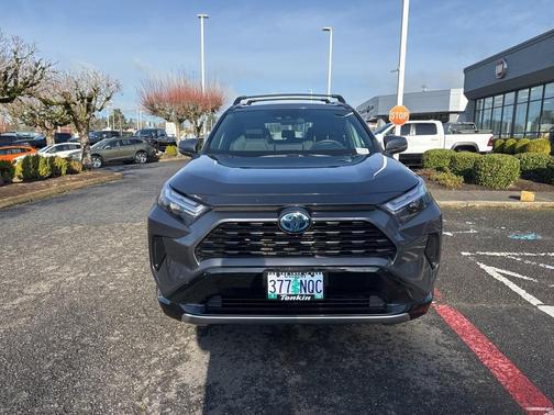 2022 Toyota RAV4 Hybrid SE