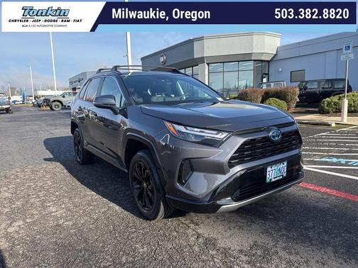 2022 Toyota RAV4 Hybrid SE