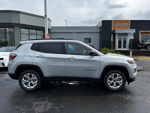 2025 Jeep Compass Latitude