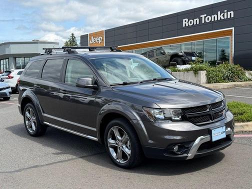Granite Crystal Clearcoat Metallic 2017 Dodge Journey Crossroad