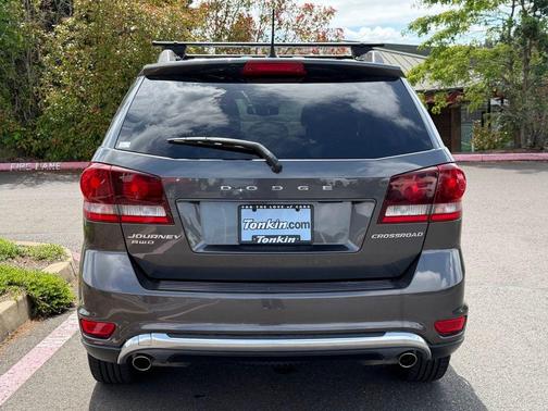 Granite Crystal Clearcoat Metallic 2017 Dodge Journey Crossroad