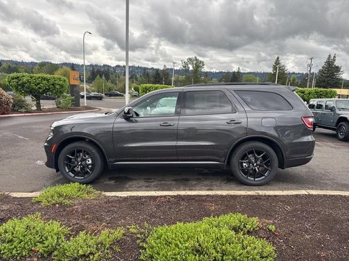 Vapor Gray 2026 Dodge Durango GT Plus HEMI V8