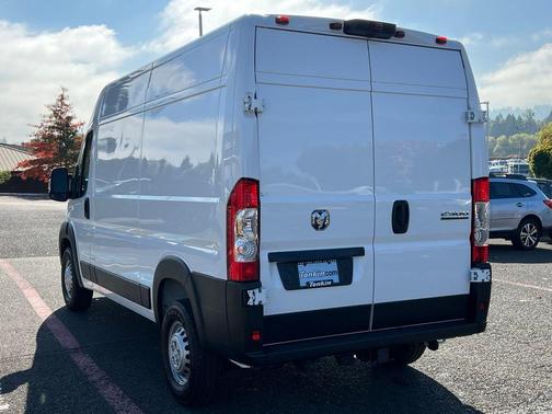 Bright White Clearcoat 2026 RAM ProMaster 2500 High Roof