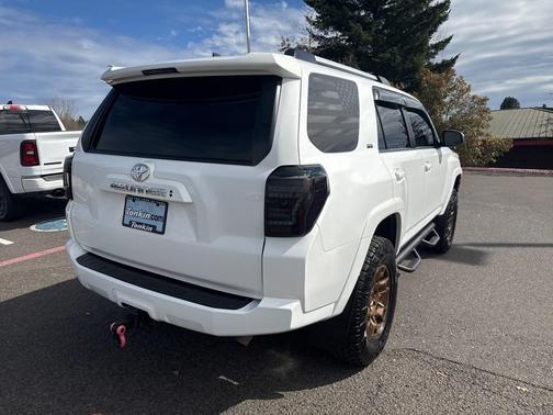 2021 Toyota 4Runner SR5