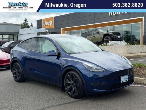 Deep Blue Metallic 2025 Tesla Model Y Long Range