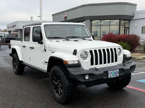 Bright White Clearcoat 2021 Jeep Gladiator Sport