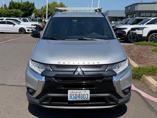 Silver 2020 Mitsubishi Outlander SP