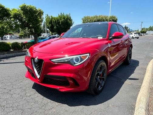 2018 Alfa Romeo Stelvio Quadrifoglio
