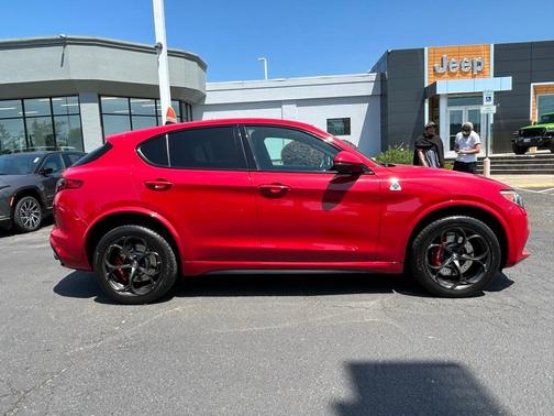 2018 Alfa Romeo Stelvio Quadrifoglio