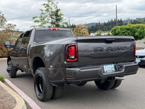 Granite Crystal Clearcoat Metallic 2026 RAM 3500 Big Horn