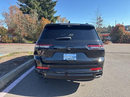 Diamond Black 2024 Jeep Grand Cherokee L Summit