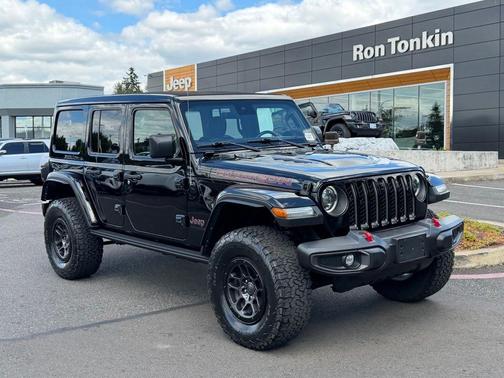 Black Clearcoat 2023 Jeep Wrangler Rubicon