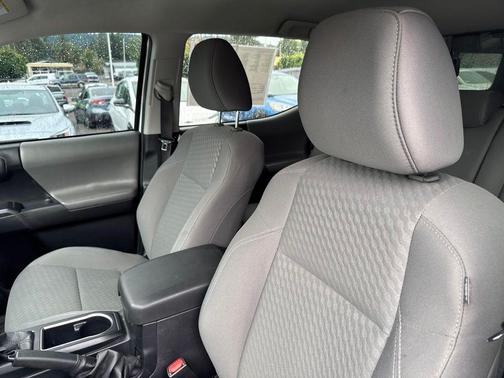 White 2022 Toyota Tacoma SR