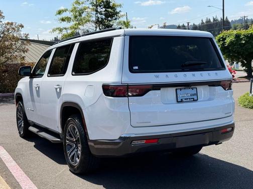 Bright White Clearcoat 2022 Jeep Wagoneer Series III