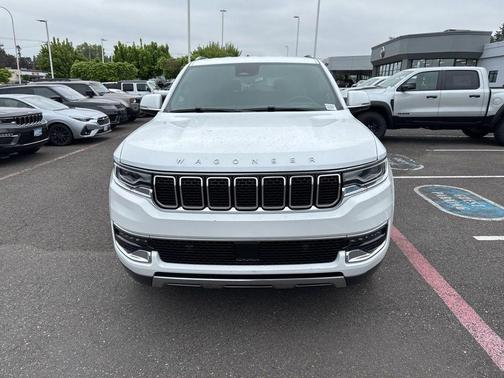 Bright White Clearcoat 2022 Jeep Wagoneer Series III