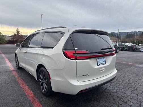2021 Chrysler Pacifica Touring