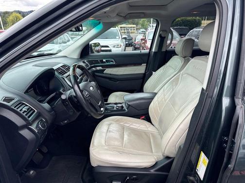 Guard Metallic 2016 Ford Explorer Platinum