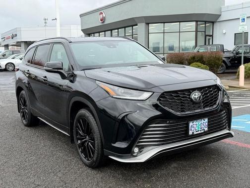 2025 Toyota Highlander XSE