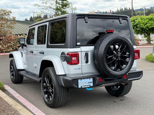 Silver Zynith Clearcoat 2023 Jeep Wrangler 4xe Sahara