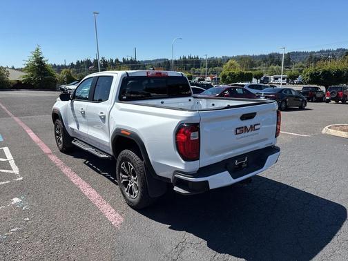 2024 GMC Canyon AT4