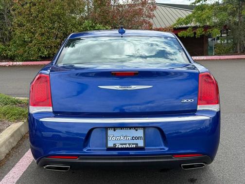 Ocean Blue Metallic 2019 Chrysler 300 Limited