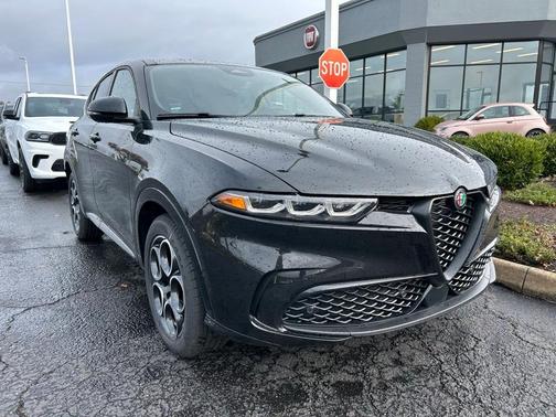 2025 Alfa Romeo Tonale Base