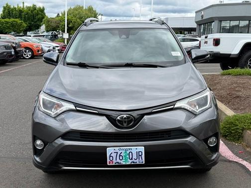 Magnetic Gray Metallic 2018 Toyota RAV4 XLE