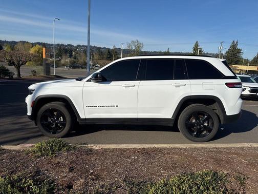 2023 Jeep Grand Cherokee Altitude
