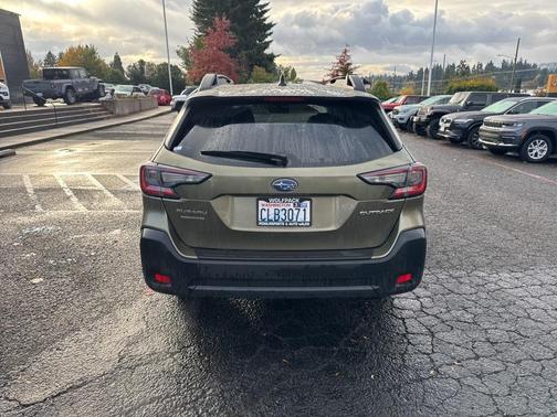 2024 Subaru Outback Premium