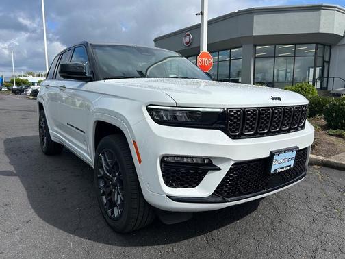 2025 Jeep Grand Cherokee Summit