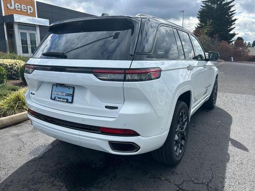 2025 Jeep Grand Cherokee Summit