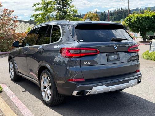 Arctic Gray Metallic 2020 BMW X5 xDrive40i