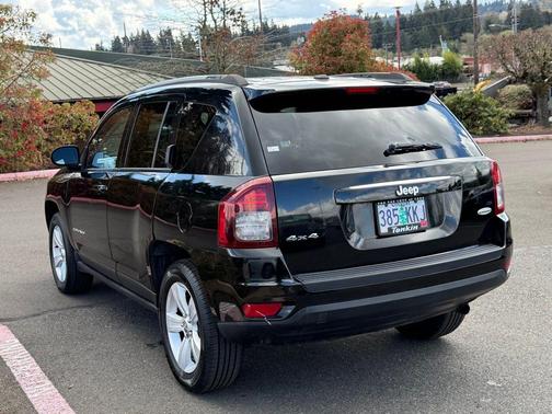 Black Clearcoat 2016 Jeep Compass Latitude