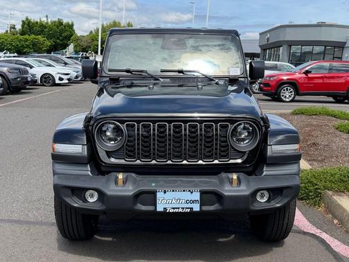 Black Clearcoat 2026 Jeep Wrangler Sport