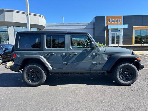 2025 Jeep Wrangler Sport