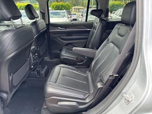Silver Zynith 2023 Jeep Grand Cherokee L Limited