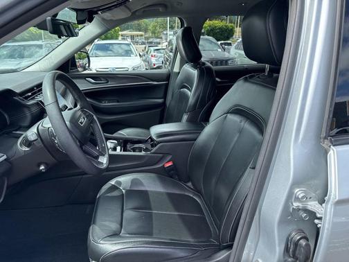 Silver Zynith 2023 Jeep Grand Cherokee L Limited