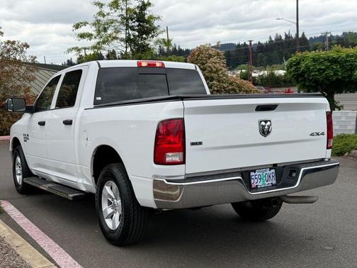 Bright White Clearcoat 2023 RAM 1500 Classic SLT