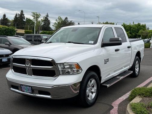 Bright White Clearcoat 2023 RAM 1500 Classic SLT