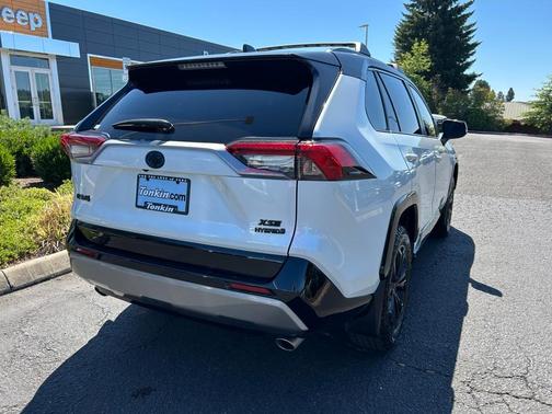 2024 Toyota RAV4 Hybrid XSE