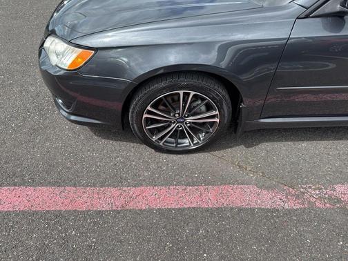 Diamond Gray Metallic 2009 Subaru Legacy 2.5i