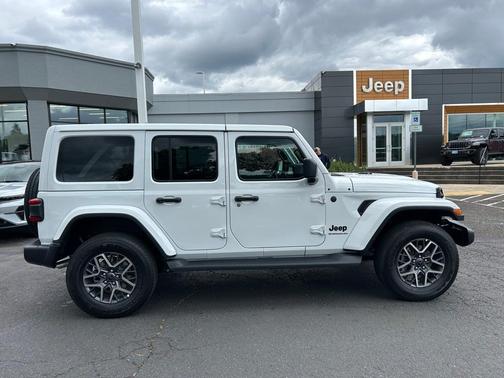 2025 Jeep Wrangler Sahara