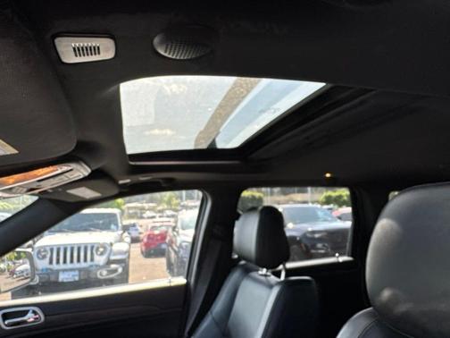 Bright White Clearcoat 2022 Jeep Grand Cherokee WK Laredo