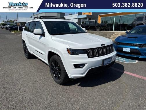 Bright White Clearcoat 2022 Jeep Grand Cherokee WK Laredo
