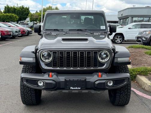 Granite Crystal Clearcoat Metallic 2025 Jeep Gladiator Mojave