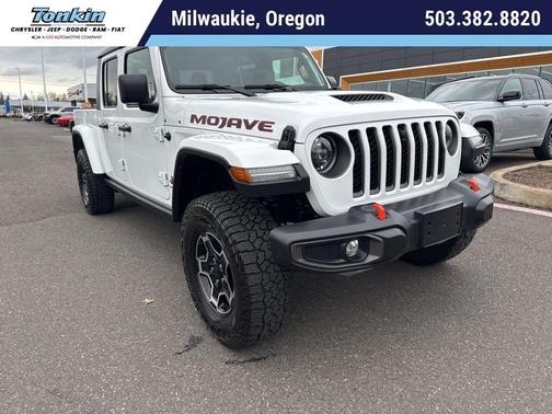 Bright White Clearcoat 2023 Jeep Gladiator Mojave